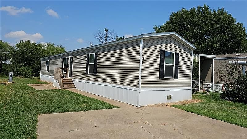 1st image of 82 Town & Country Dr