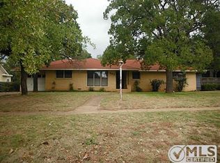 503 Decatur St, Bowie, TX 76230