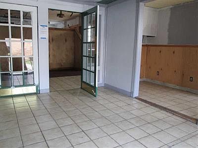 2nd image of 145 W 11th St