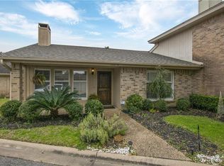 11127 Pinehurst Dr APT D, Austin, TX 78747