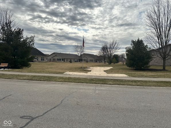 8960 Stepping Stone Way, Avon, IN 46123