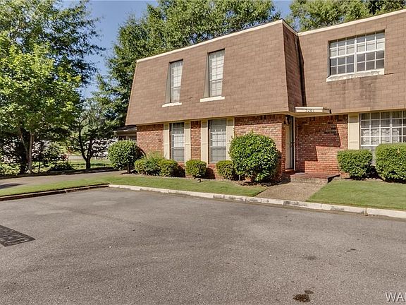 3rd image of 5701 Woodland Trce