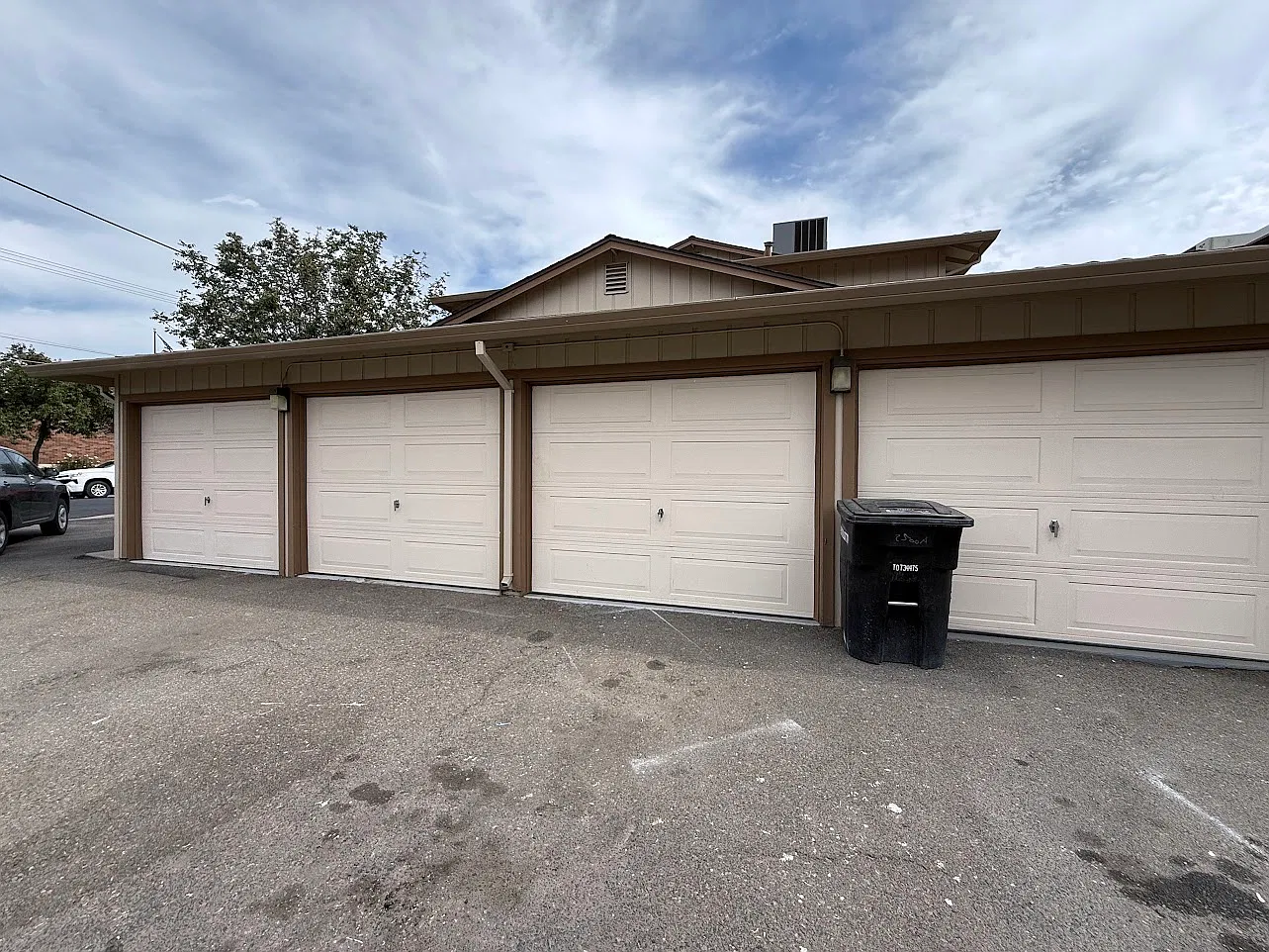2 bed, 1.5 bath, 925 sqft, $1,845 — Photo 4