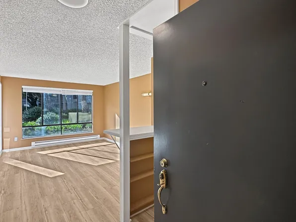 5 Admiral Dr #F212, Emeryville, CA 94608