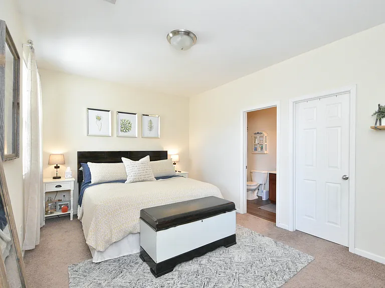 2537 Sun Seeker Ct — Photo 11