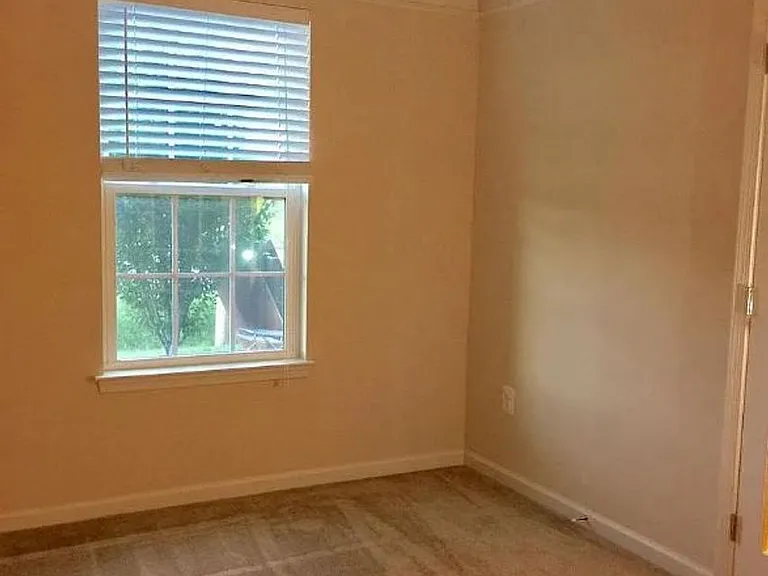 7833 Wormans Mill Rd — Photo 12