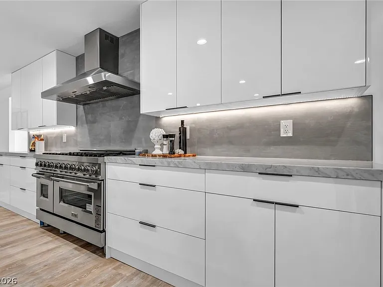 3630 Tobias Ln — Photo 3