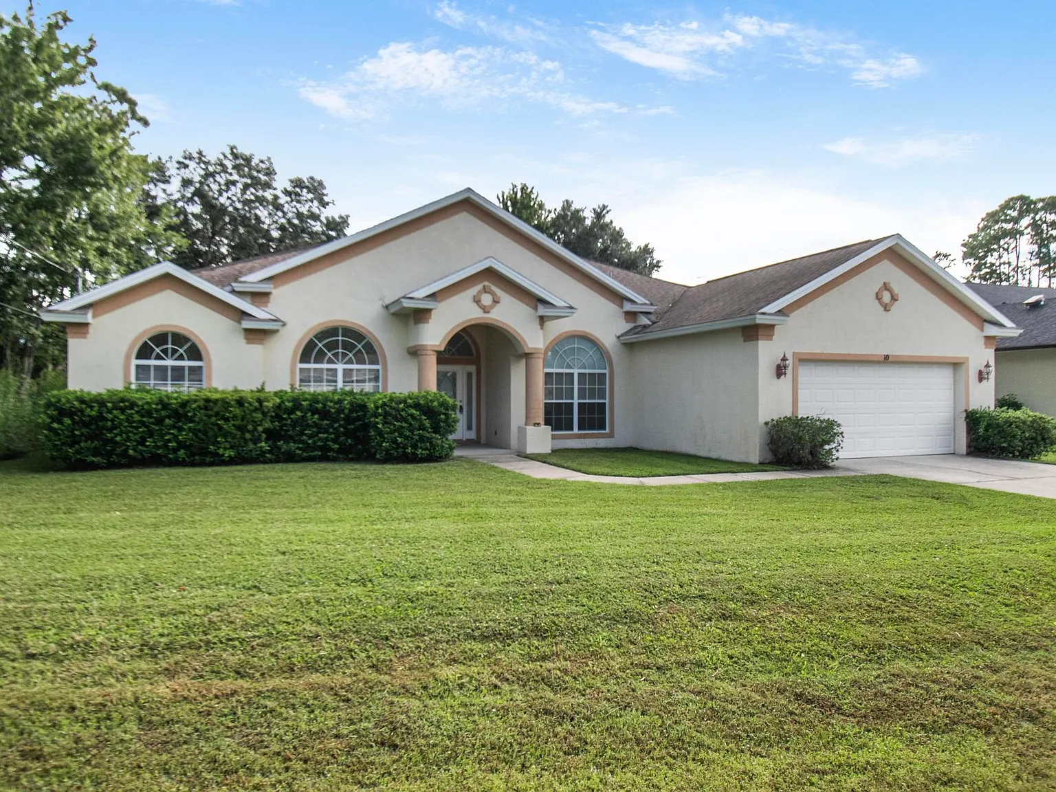 4 bed, 2217 sqft, $2,300 — Photo 3