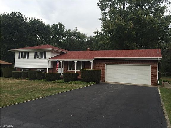 5th image of 341 Greenbriar Dr