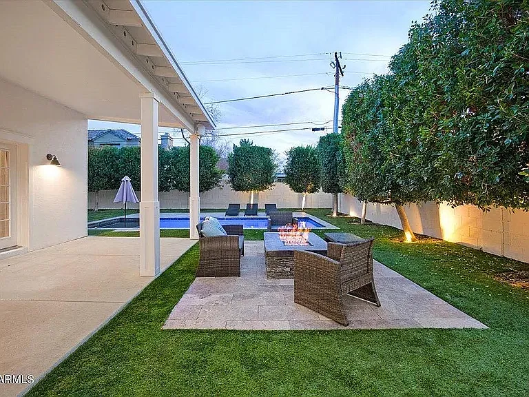 4311 E Earll Dr — Photo 20
