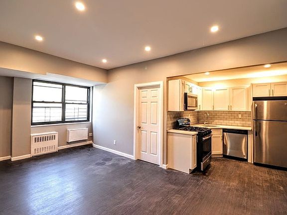 2nd image of 830 Magenta St APT 5G
