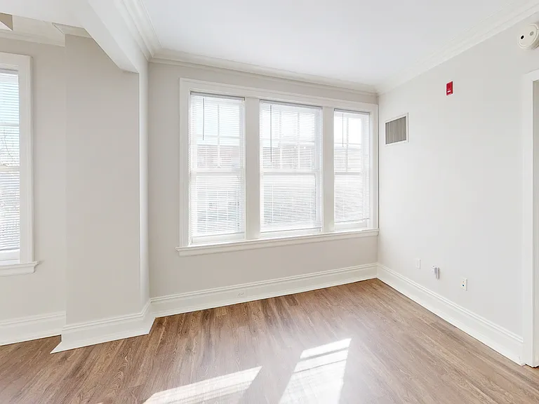 Dining/Living room