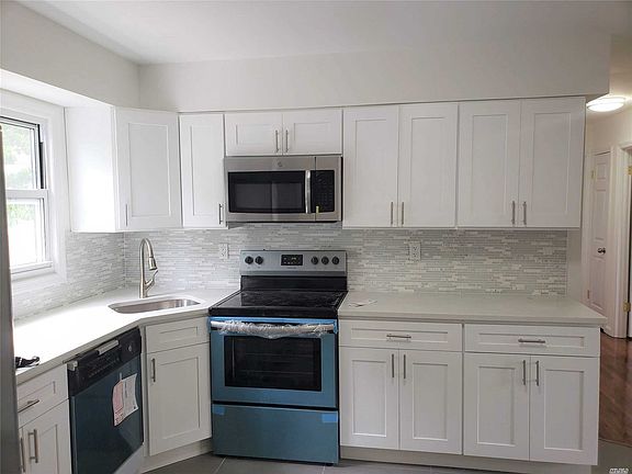 2nd image of 478 Louis Ave