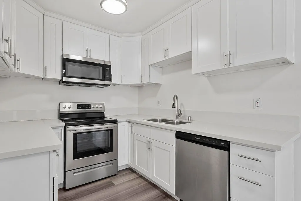 3 bed, 1500 sqft, $2,995 — Photo 1