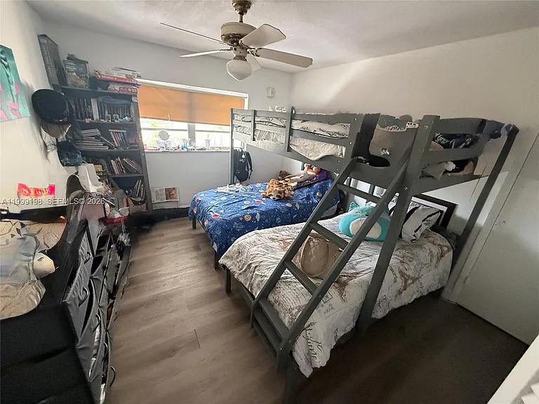 141 NE 10th Ave #17B — Photo 19