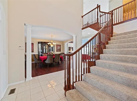 4th image of 15402 Jost Estates Dr
