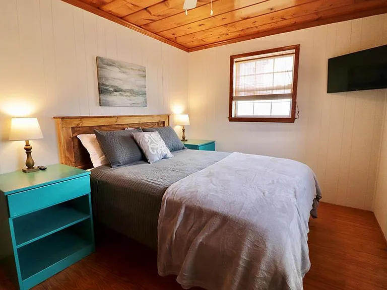 1108 N Shore Dr — Photo 13