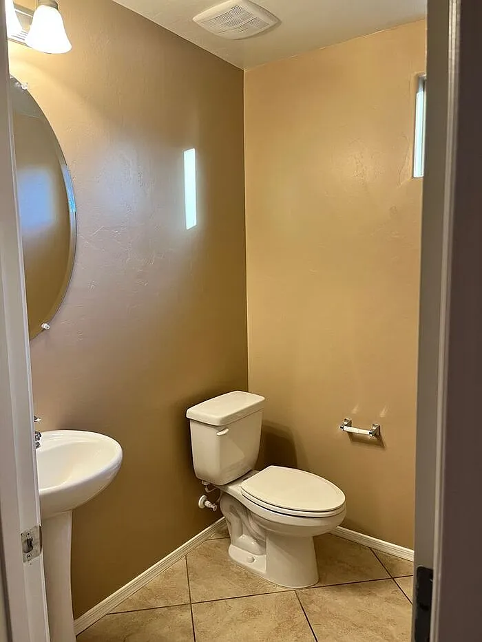 4 bed, 2.5 bath, 1850 sqft, $2,295 — Photo 3