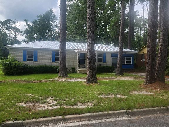2nd image of 916 Hendry Dr
