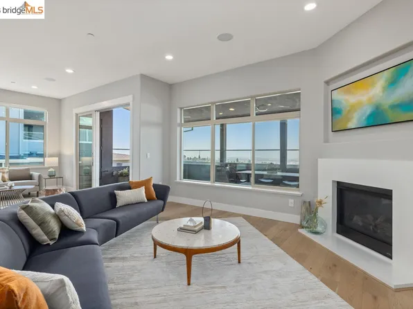 6731 Skyview Dr, Oakland, CA 94605