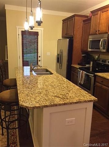 1st image of 610 Cahill Ln #610