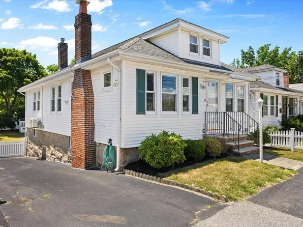 118 Connell St, Quincy, MA 02169