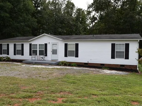 164 Zircon Dr, Statesville, NC 28625