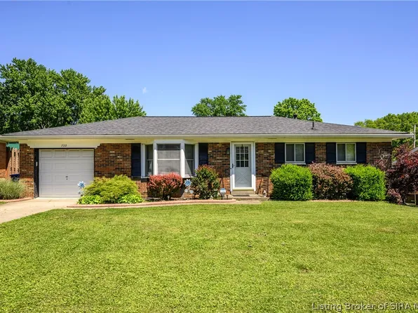 722 W Delaware Court, Sellersburg, IN 47172