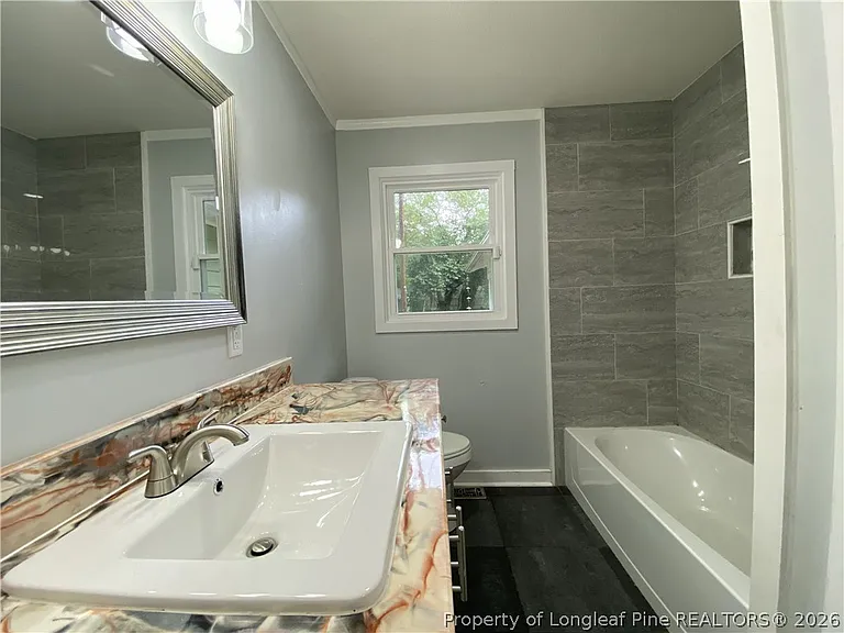 290 Lemont Dr — Photo 14