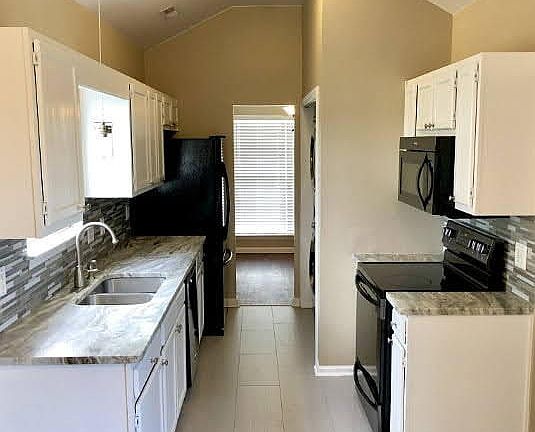 5th image of 105 Cimmaron Dr
