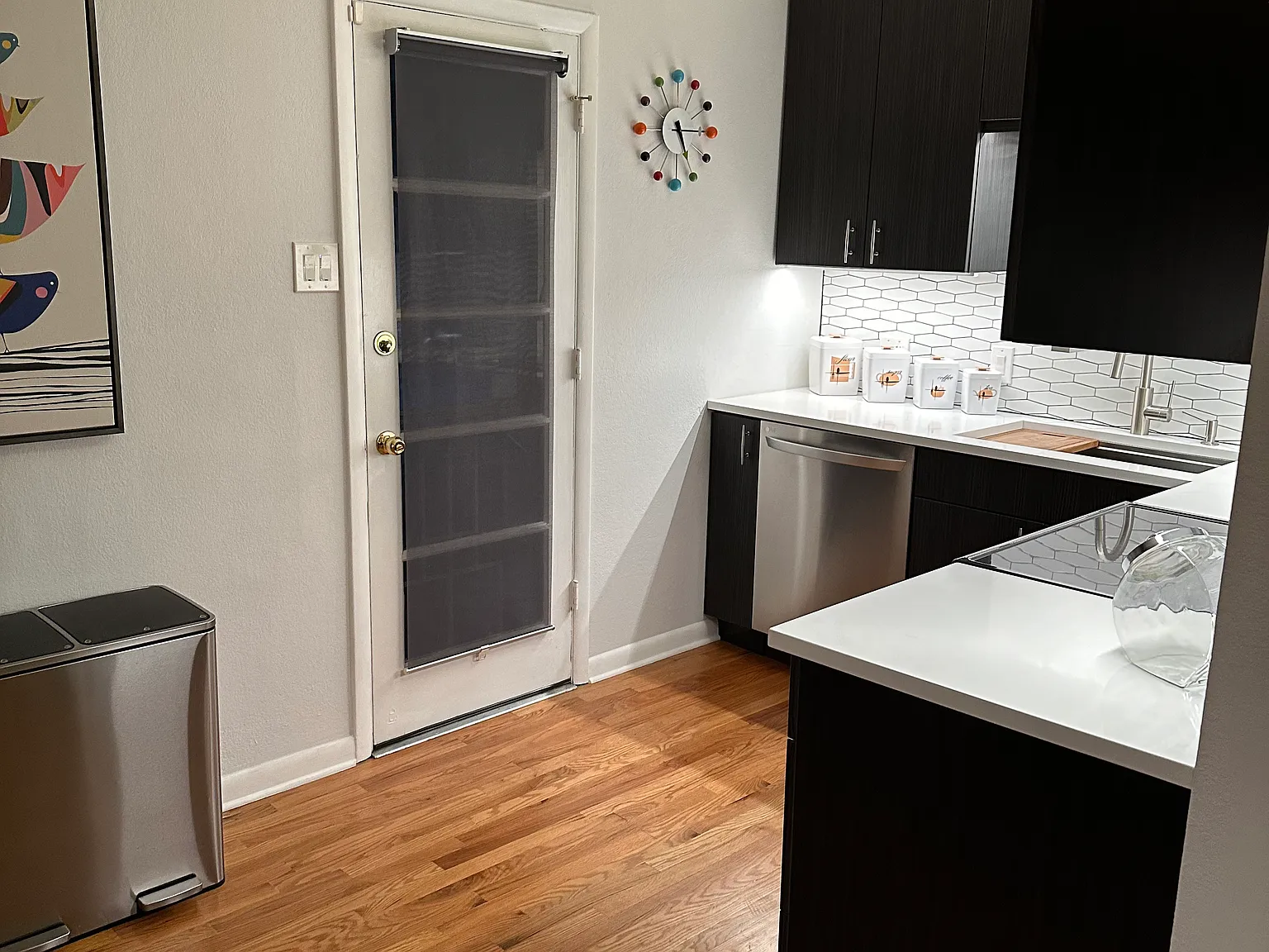 2 bed, 758 sqft, $2,400 — Photo 3