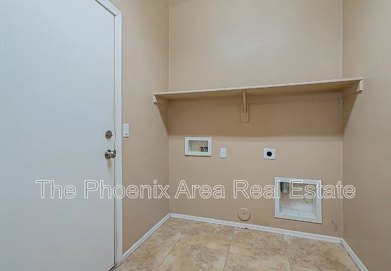 44299 W Oster Dr — Photo 35