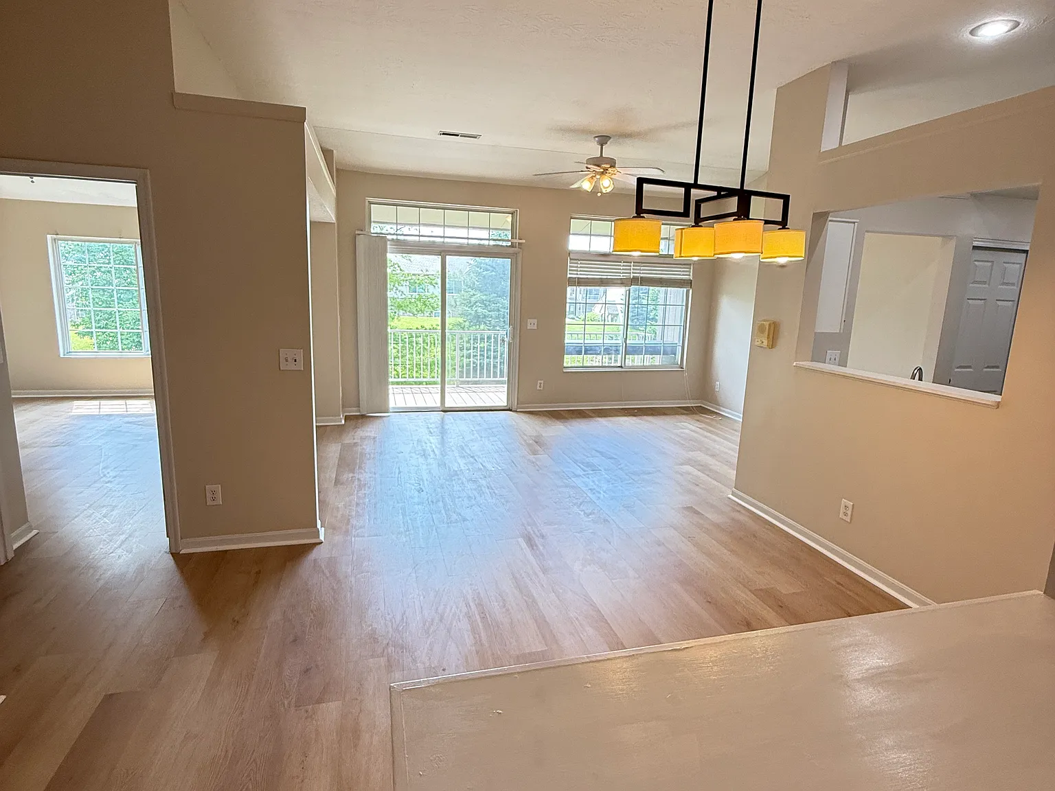 5835 Southwater Dr — Photo 2