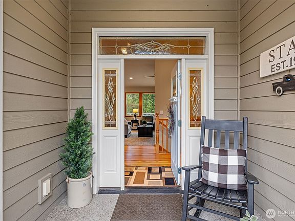 3rd image of 11127 138th Street NE