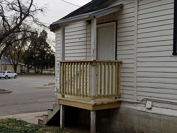 2nd image of 815 N Adams St APT 1