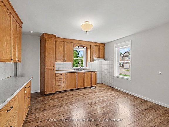 5th image of 10526 Van Allen St