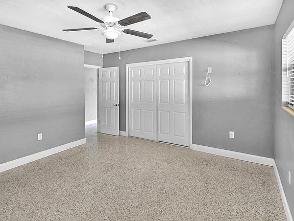 5th image of 135 Brightwater Dr