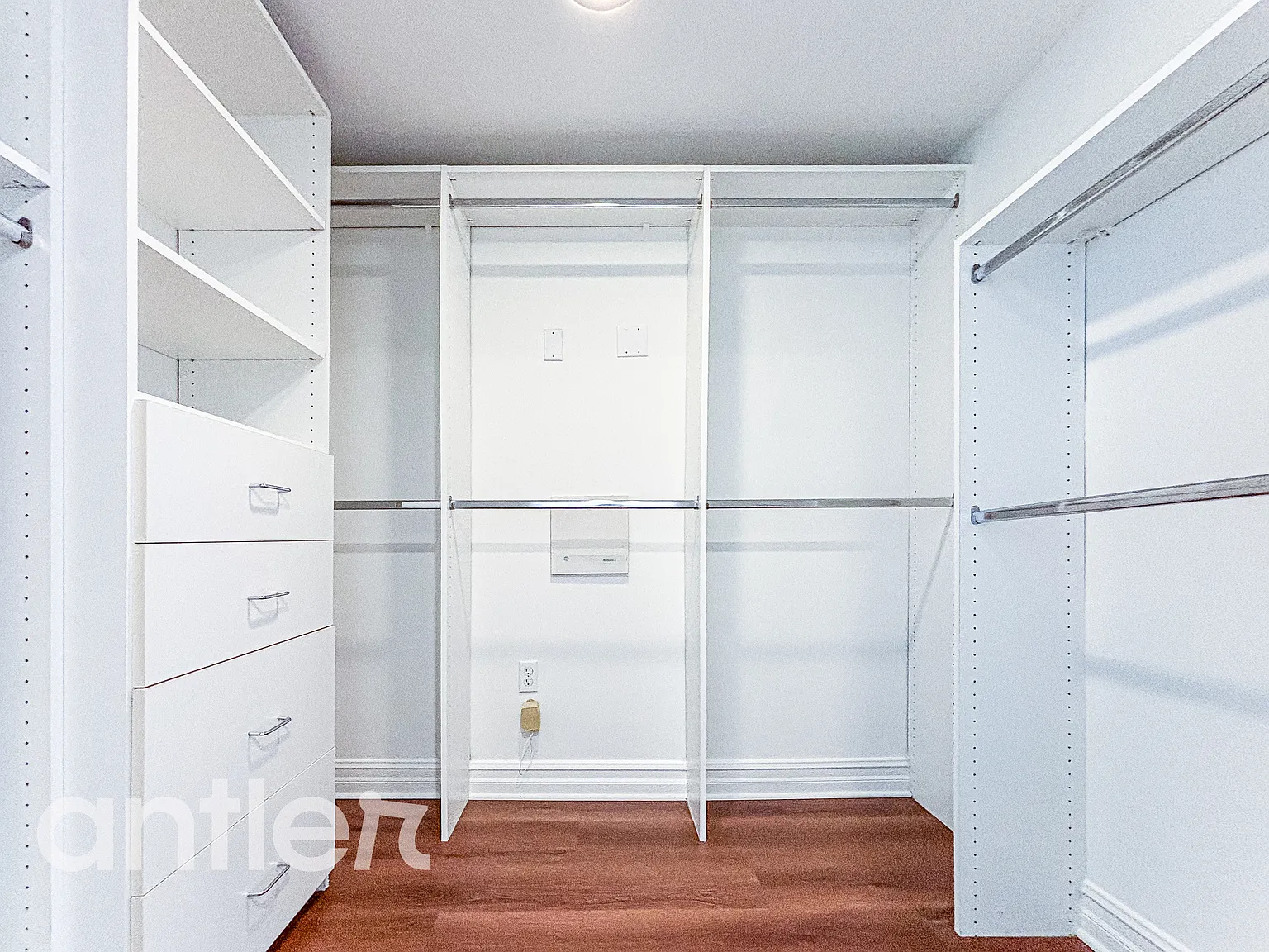 2 bed, 2.5 bath, 1400 sqft, $4,495 — Photo 3