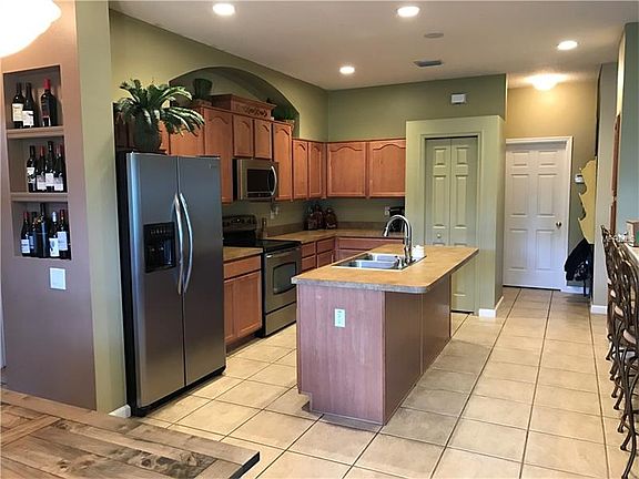 5th image of 10515 Via Lugano Ct