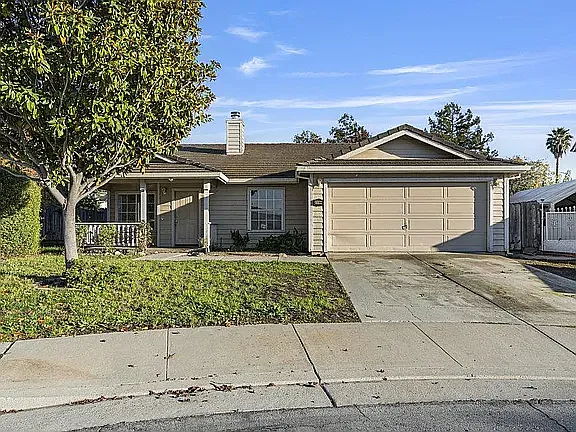2199 Raleigh Cir — Photo 1