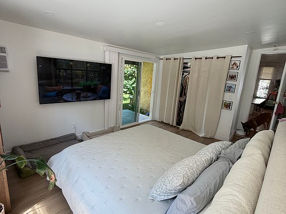 4th image of 4467 Matilija Ave