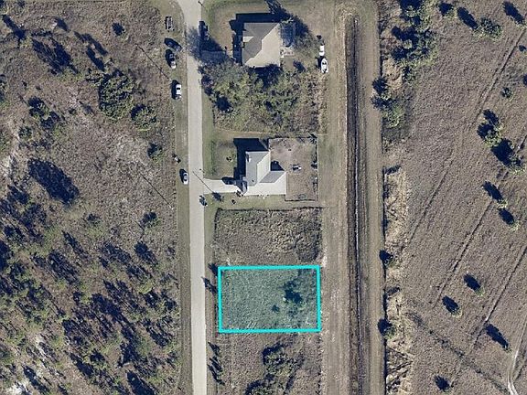 3rd image of 936 Ashley Oaks DR