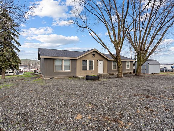 3rd image of 45315 Trail Dr