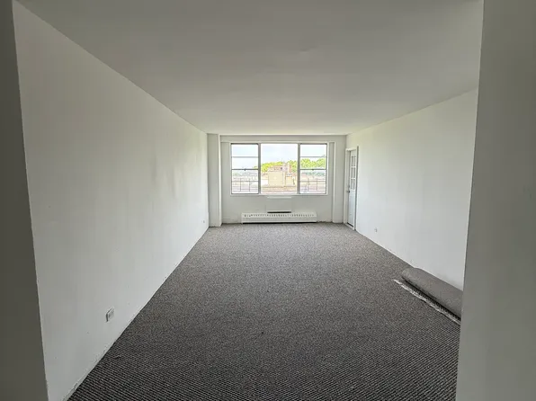 700 Victory Blvd APT 9, Staten Island, NY 10301