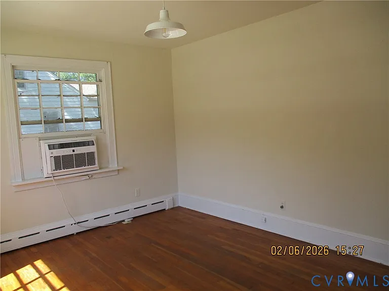 403 Maple St — Photo 6