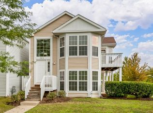 703 Four Seasons Blvd, Aurora, IL 60504