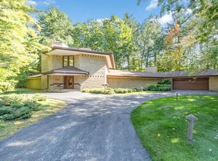 3606 White Pine Way, Midland, MI 48640