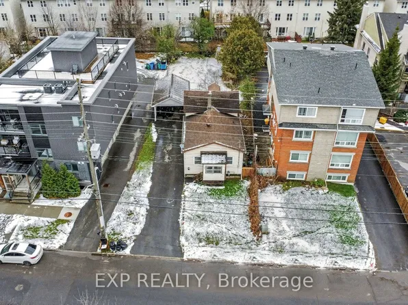 280 Presland Rd, Ottawa, ON K1K 2B8