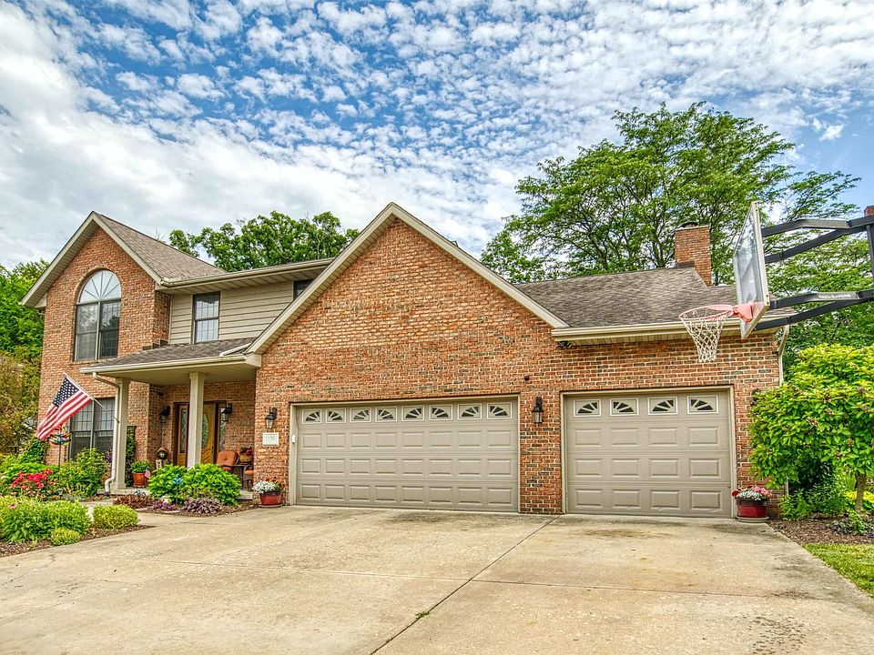1st image of 1136 W Brookforest Dr