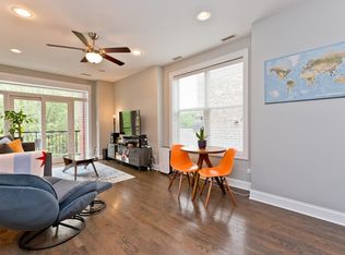 1502 W Chestnut St #2F, Chicago, IL 60642